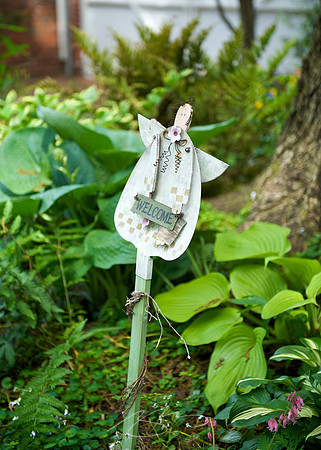 Garden Tour - 562 College - 35