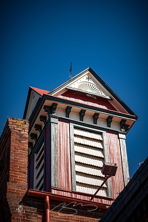Madison - Jun+Jul 2022 - 71 - Building Detail #1, Madison Welcome Center, E. Jefferson St