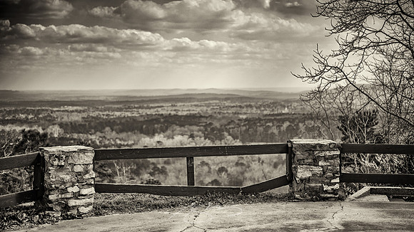 2022-18 - FDR State Park Office Overlook Fence (B&W Study)