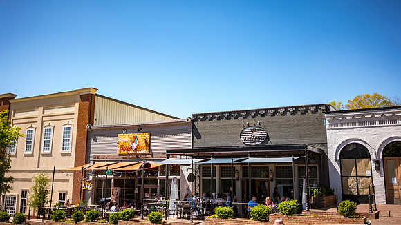 Senoia - March23 - 43 - Main St. Shops and Eats (#1)