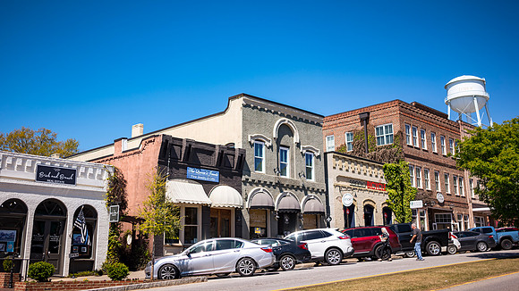 Senoia - March23 - 48 - Main St. Shops and Eats (#2)