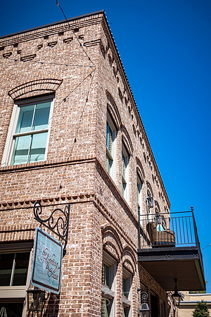 Senoia - March23 - 52 - The Lighting Studio, 30 Barnes St