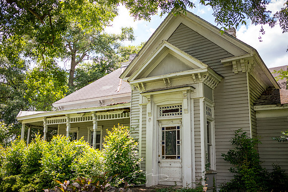 Montezuma - May 2023 - 5 - Gray and Green, 309 N. Dooly St