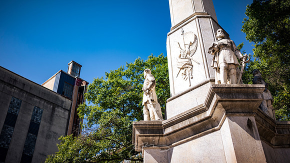 Augusta - September 2023 - 116 - The Confederates and the Albion, Broad St