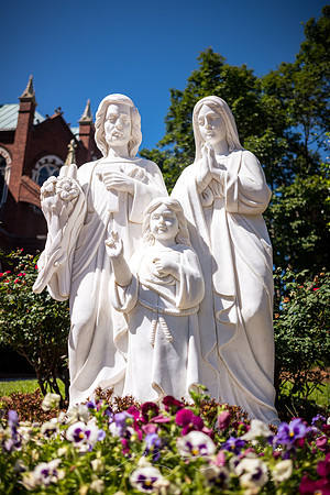 Macon - May 2022 - 2 - The Family, St. Joseph's Catholic Church, Macon