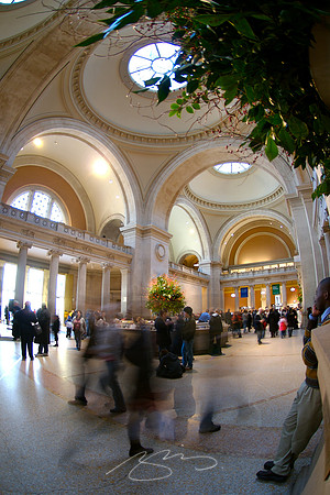 Met Lobby (in Motion)