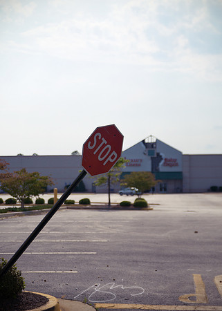 Stop, Askew