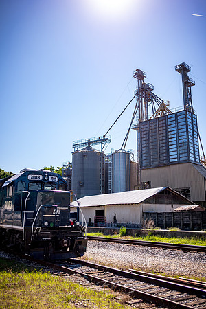 Madison - Jun+Jul 2022 - 129 - Train and Silos, Madison
