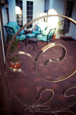 Gate to Happiness