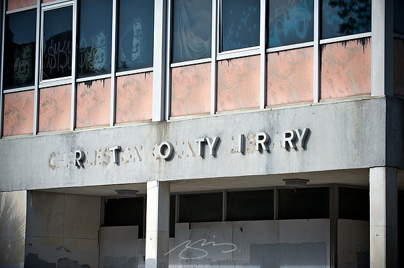 ___R___T__ _O__TY _I_R_RY
