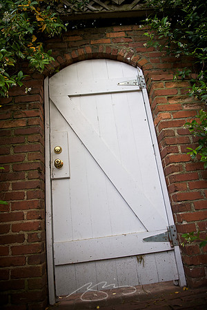 Garden Tour - 562 College - 32
