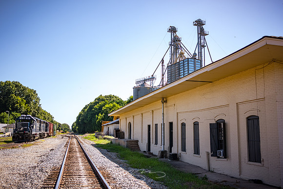Madison - Jun+Jul 2022 - 128 - Train, Tracks, Old Brick Station, Silos
