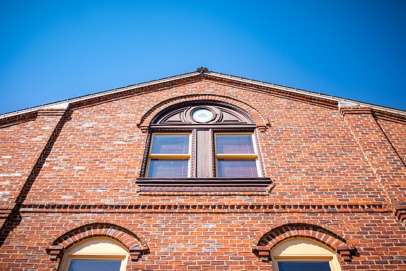 Madison - Jun+Jul 2022 - 103 - Building and Window Details, 204 W. Washington St