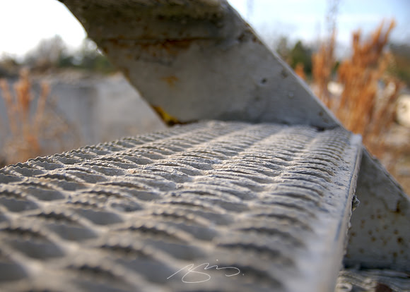 Step (to Concrete)
